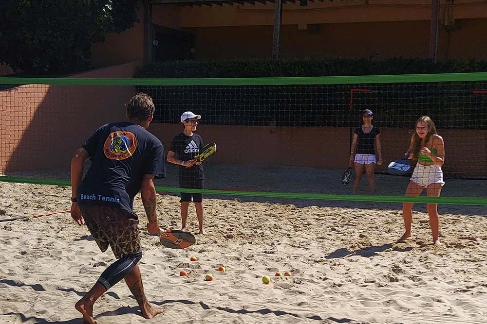 Conheça o Beach Tennis e Saiba Porquê Praticar na Sua Viagem!